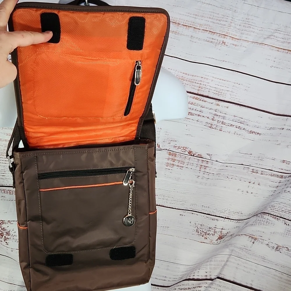 CaseCrown Microsoft surface vertical messenger bag